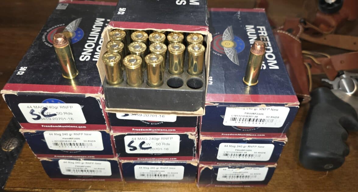 500 rounds of 240 grain 44 mag ammo included